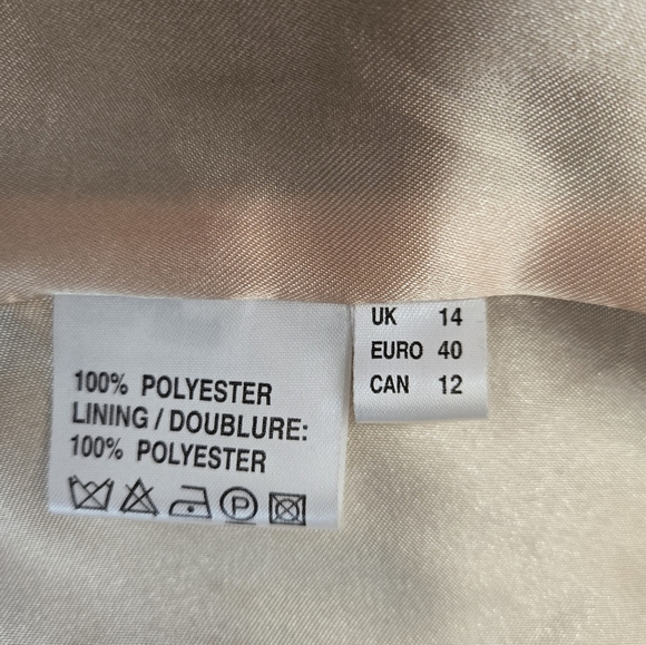 JAQUES VERT Navy Blue Women's Blazer with Gold Accents. Size 12 - Picture 9 of 11